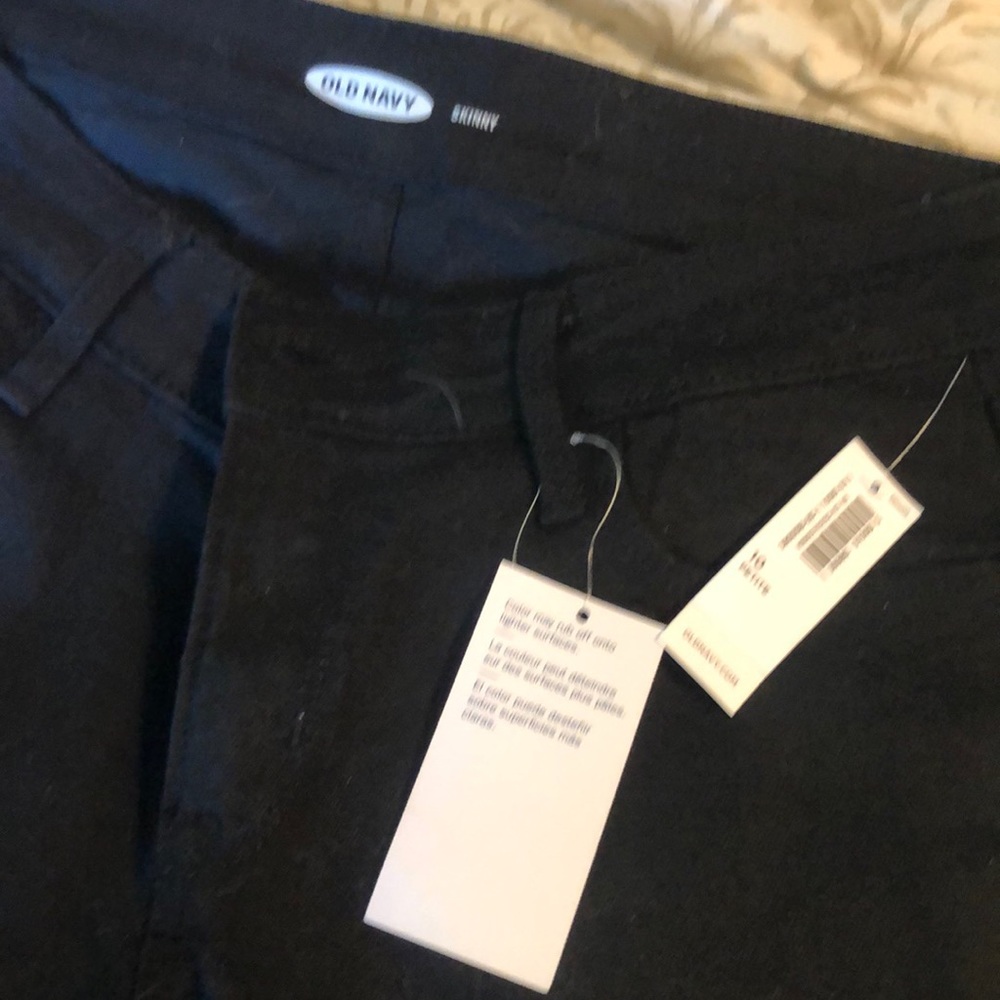 Black womens petite skinny jeans! Never worn!